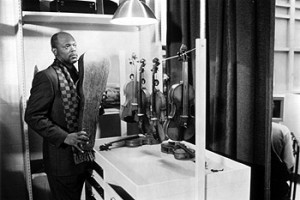 Kırmızı Keman fotoğrafı