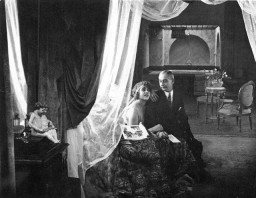 Der Bucklige Und Die Tänzerin fotoğrafı