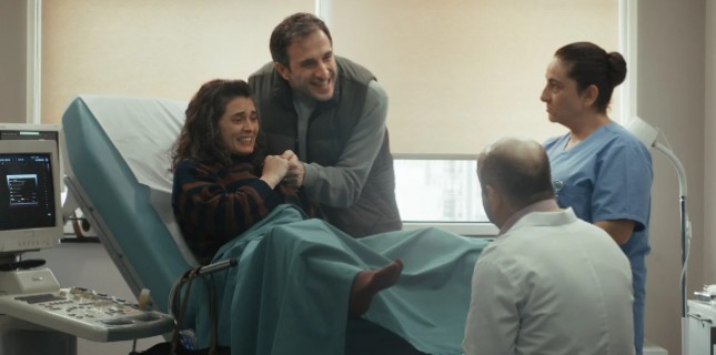 "Kuvvetli Bir Alkış" Dizisinden İlk Klip!