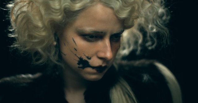 Jessie Buckley 'Gelin' rolünde