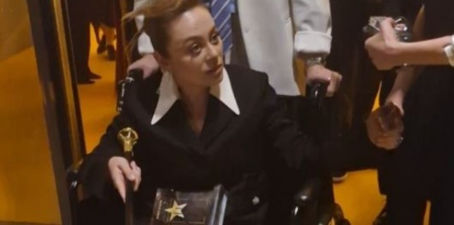 "Bahar"ın Başrolü Demet Evgar, Tekerlekli Sandalyede Görüntülendi!