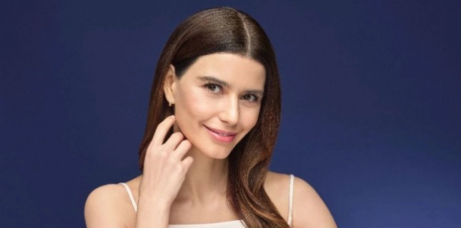 "Gizli Dolap" Filminde Beren Saat’in Yeni Partnerleri Belli Oldu!