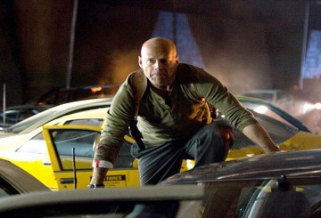 John McClane Ölmek Bilmiyor!