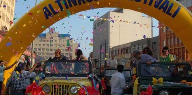 Film Yönetmenleri'nden Bir İlk