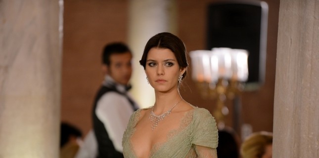 Beren Saat Kör Sağır ve Dilsizi Oynayacak