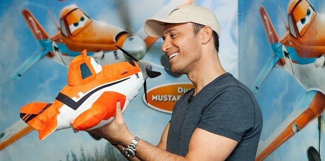 Mustafa Sandal Uçaklar İçin Stüdyoya Girdi