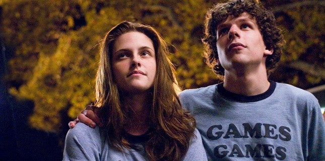 Kristen Stewart ile Jesse Eisenberg Bir Araya Geliyor