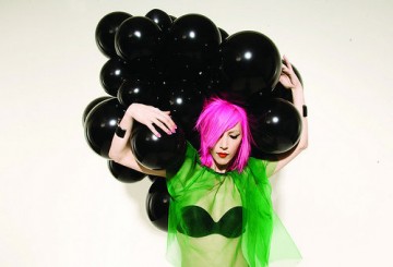 Kraliçe Fabrikada’nın Fragmanı Hazır!