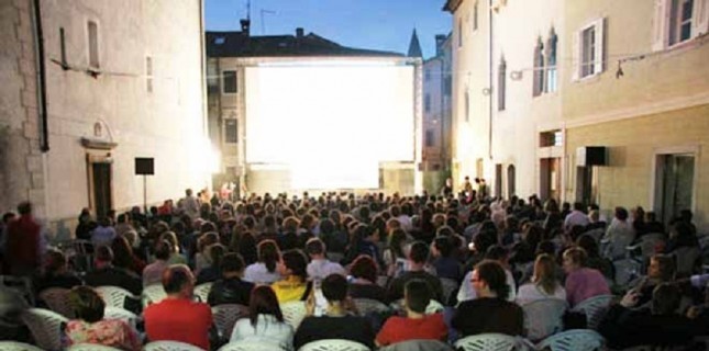 Sinemasız Kentlere 'Yazlık Sinema' Desteği