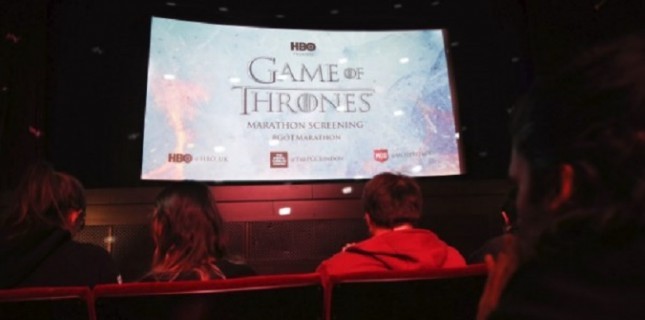 Sinemada 71 saat boyunca Game of Thrones izlediler!