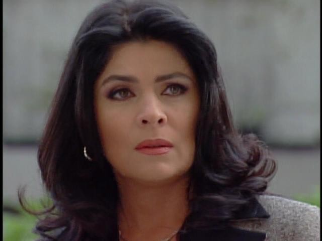 Victoria Ruffo fotoğrafı