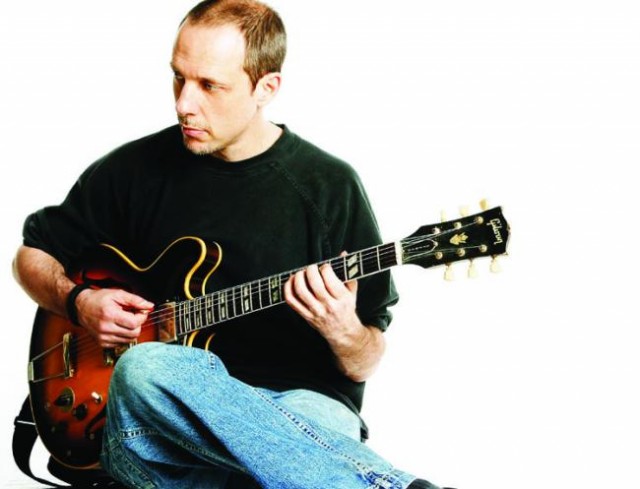 Joel Harrison fotoğrafı