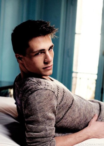 Colton Haynes Fotoğrafı