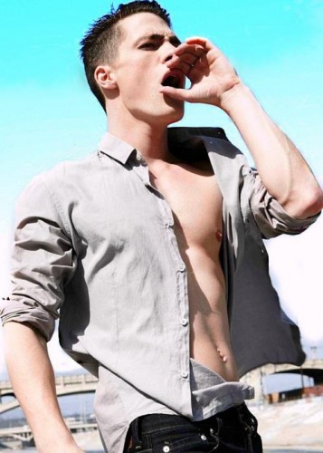 Colton Haynes Fotoğrafı