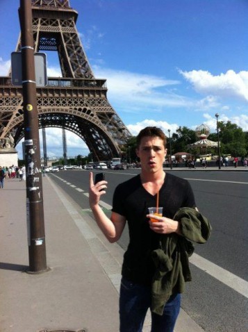 Colton Haynes Fotoğrafı