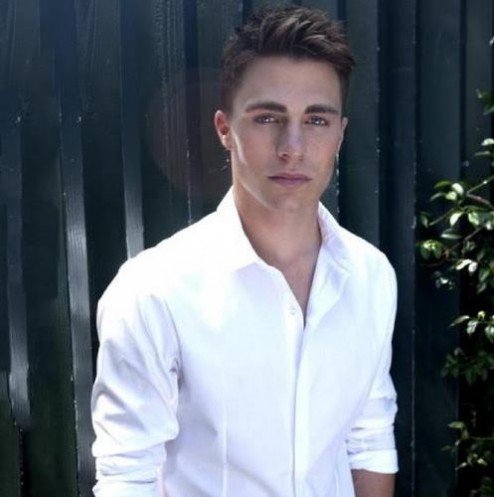 Colton Haynes Fotoğrafı