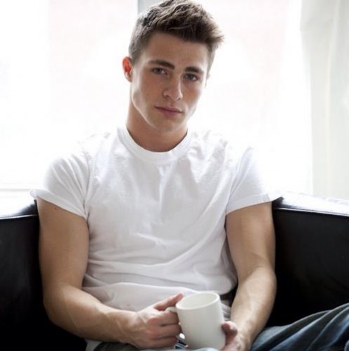 Colton Haynes Fotoğrafı