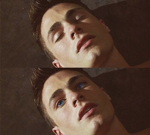 Colton Haynes Fotoğrafı