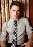 Colton Haynes Fotoğrafı