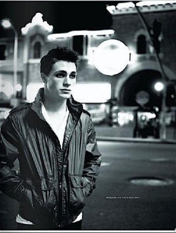 Colton Haynes Fotoğrafı