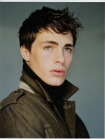 Colton Haynes Fotoğrafı