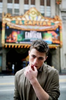 Colton Haynes Fotoğrafı