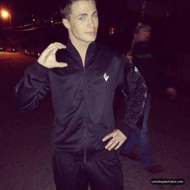 Colton Haynes Fotoğrafı