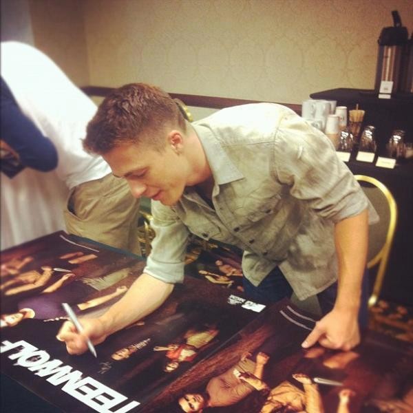 Colton Haynes Fotoğrafı