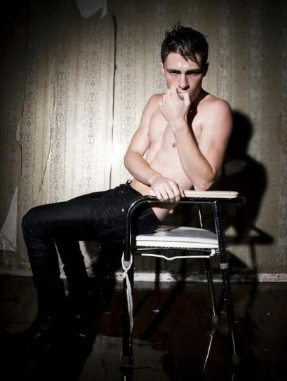 Colton Haynes Fotoğrafı