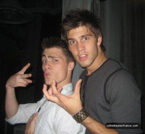 Colton Haynes Fotoğrafı