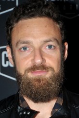 Ross Marquand fotoğrafı