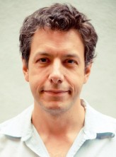 John Ross Bowie fotoğrafı