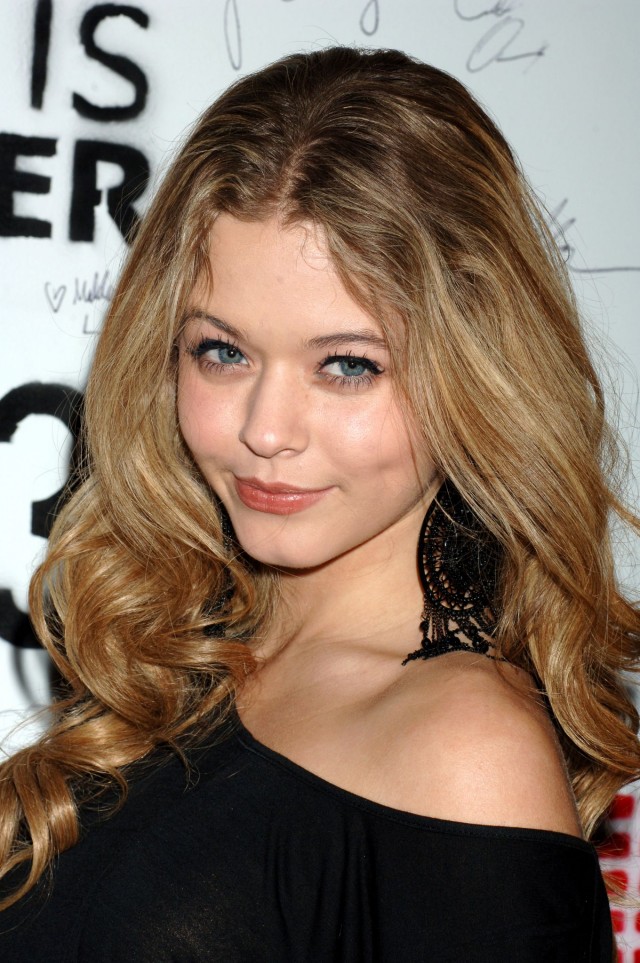 Sasha Pieterse Fotoğrafı