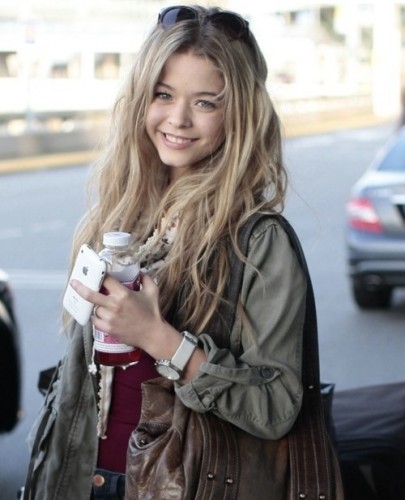 Sasha Pieterse Fotoğrafı