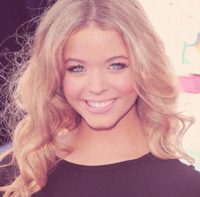 Sasha Pieterse Fotoğrafı