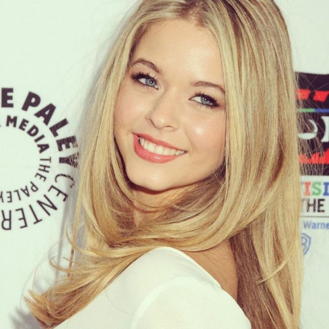 Sasha Pieterse Fotoğrafı