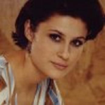 Emma Catherwood fotoğrafı