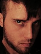 Adam Ahlbrandt fotoğrafı