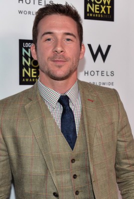 Barry Sloane Fotoğrafı