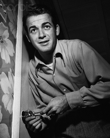 Mark Stevens fotoğrafı