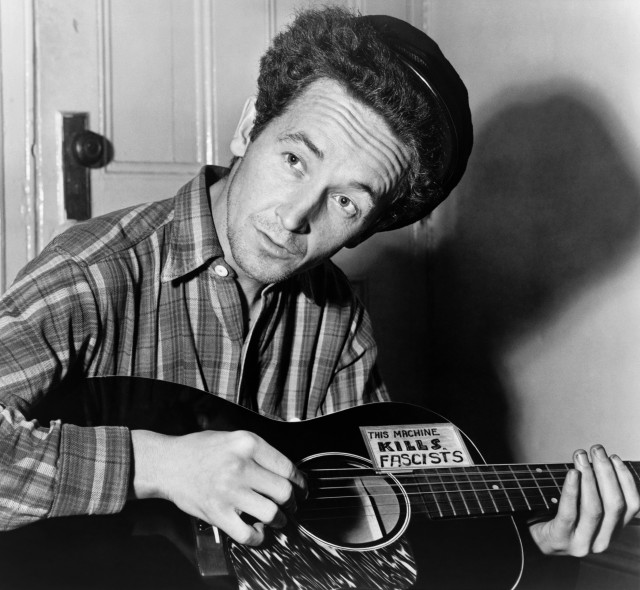 Woody Guthrie fotoğrafı