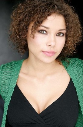 Jessica Parker Kennedy Fotoğrafı