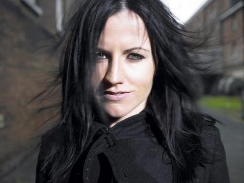 Dolores O'Riordan fotoğrafı