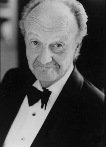 George Riddle fotoğrafı