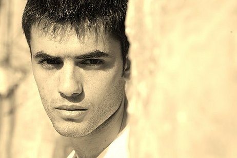 Nik Xhelilaj Fotoğrafı