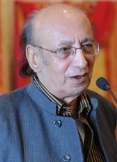 Nida Fazli fotoğrafı