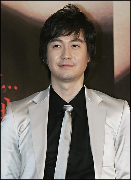 Park Yong-Woo fotoğrafı