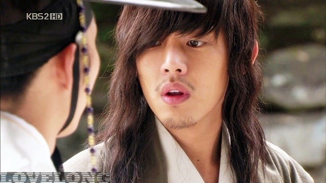 Yu Ah-in Fotoğrafı