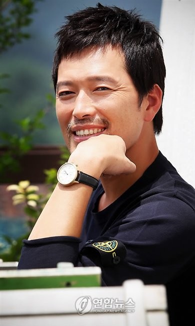 Jung Jae-young fotoğrafı