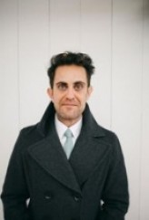 Whit Hertford fotoğrafı